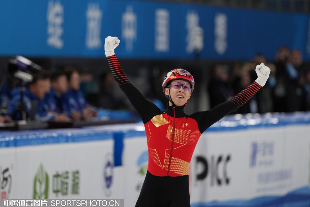 自23年2月梅西绝杀以来，巴黎首次在法甲依靠补时进球取胜